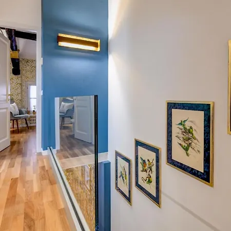 Glow - By Myhomeincomo Apartment *