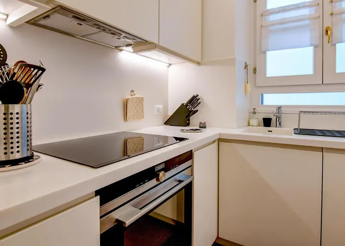 Apartman Glow - By Myhomeincomo *